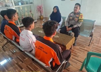 SMK Gapura Pertiwi Kedatangan “Guru” Istimewa: Bhabinkamtibmas Beri Pembekalan Kamtibmas