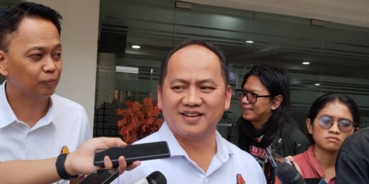 Skandal Chromebook: Kejagung Usut Tuntas, Nadiem Makarim Terancam?