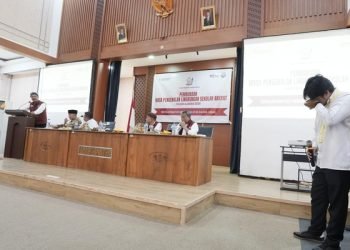 Air Mata Menteri Sosial, Kisah Guru Sekolah Rakyat yang Menyentuh Hati