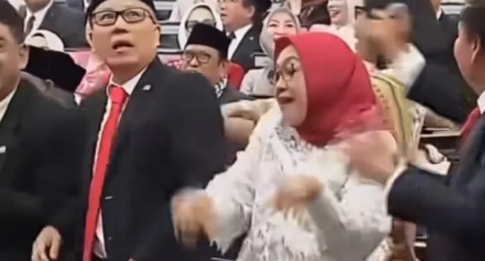 Senayan Bergoyang, Rakyat Meradang: Empati Pejabat Lenyap di Tengah Krisis?