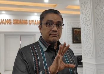 Ada Apa dengan Ijazah Capres? KPU Bungkam, Dede Yusuf Geram!