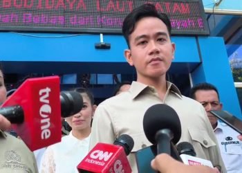 Riwayat Pendidikan Gibran Janggal?: KPU Bungkam, Netizen Geruduk Minta Penjelasan!