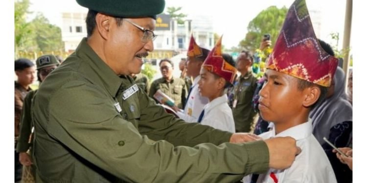 Dzaki, Sang Pejuang Pendidikan: 65 Km Tak Hentikan Langkahnya Raih Mimpi!