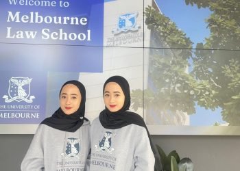 Mimpi dari Banyuwangi Melanglang ke Australia: Kisah Kembar Devi-Desi Bikin Haru!