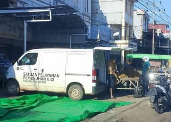 Makan Bergizi Gratis Jadi Makan Buah di Pasar? Mobil MBG Disalahgunakan!