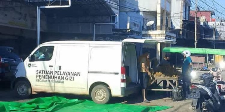 Makan Bergizi Gratis Jadi Makan Buah di Pasar? Mobil MBG Disalahgunakan!