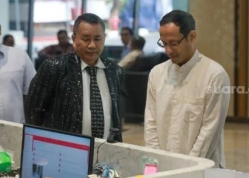 Rahasia Dibalik Jas Mewah Hotman Paris: Berapa Harga yang Dibayar Nadiem Makarim untuk Bebas dari Jeratan Hukum?