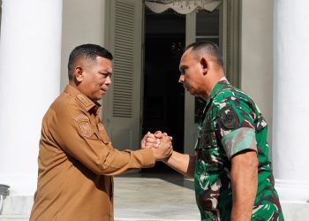 Sinergi Kuat: Andra Soni dan Brigjen Edi Saputra Bahas Pembangunan Banten dan Peran TNI