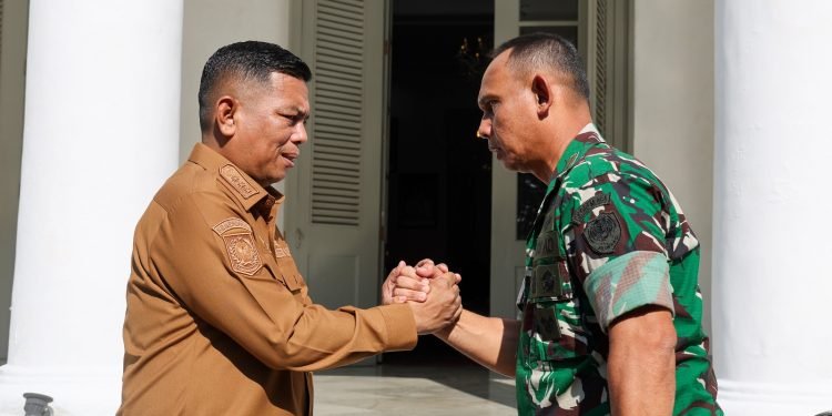 Sinergi Kuat: Andra Soni dan Brigjen Edi Saputra Bahas Pembangunan Banten dan Peran TNI