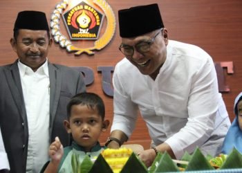 Lantai 4 Dewan Pers Kembali Bergairah: PWI Tasyakuran dengan Anak Yatim