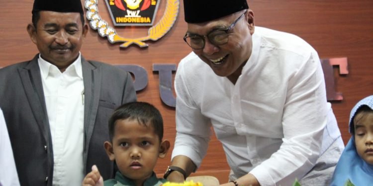 Lantai 4 Dewan Pers Kembali Bergairah: PWI Tasyakuran dengan Anak Yatim