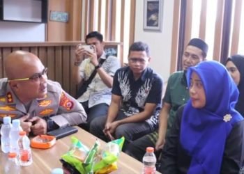 Pendekatan Humanis Kapolres Serang: Mediasi Berbuah Manis, Santri Berpelukan Damai