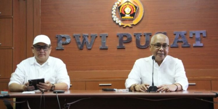 Kebebasan Pers Terancam? PWI Murka Kartu Liputan Wartawan CNN Dicabut Usai Usik Program Prabowo!