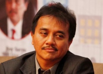 Roy Suryo Sentil Pendukung Gibran: Bela Mati-Matian Soal Ijazah, Giliran Debat Langsung ‘Ciut’?