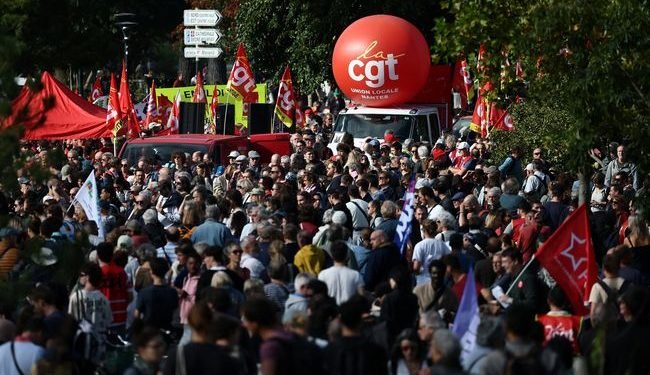 Prancis Memanas! 800 Ribu Warga Turun ke Jalan, Gelombang Protes Guncang Negara