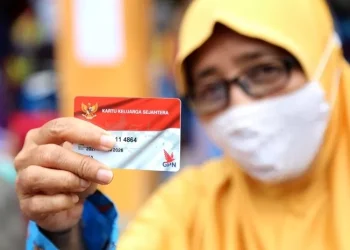 Bansos Era Digital: Ribuan Warga Jakarta dan Banten Terima KKS Baru!