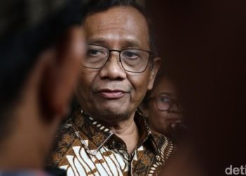 Polri Berbenah!”: Mahfud MD Diincar Jadi Ketua Tim Reformasi Kepolisian, Sinyal Perubahan Signifikan?