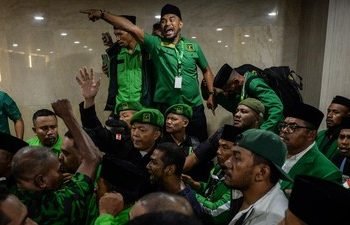 PPP di Ambang Perpecahan: Muktamar Berujung Konflik, Dua Kubu Saling Klaim Ketua Umum