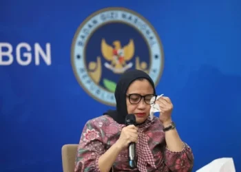 MBG Berujung Petaka: Tangis Wakil Kepala BGN Tak Hentikan Gelombang Keracunan Massal!