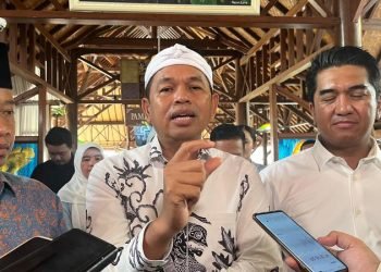 “Sekolah Zaman Batu”: Gebrakan Kontroversial Dedi Mulyadi, Pelajar Jabar Wajib Jalan Kaki!