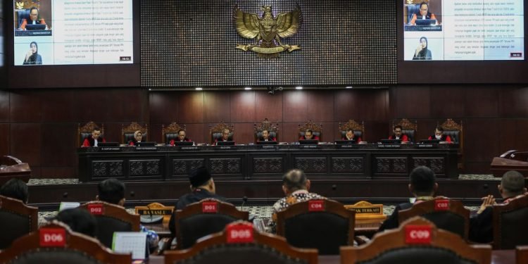 Uang Pensiun Dipajaki: Air Mata di Usia Senja, Perlawanan di MK!