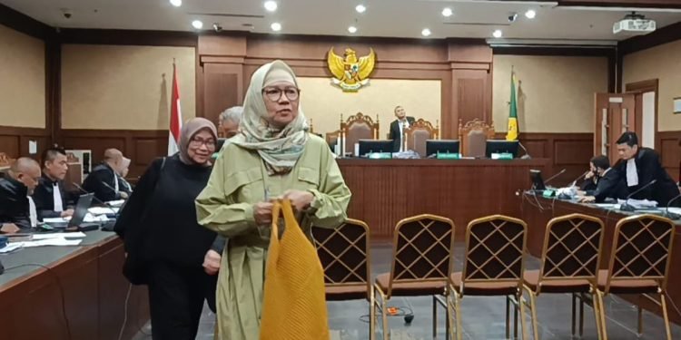 Karen Agustiawan Buka Kartu: Direktur Pemasaran Dalang di Balik Sewa Terminal BBM Merak!