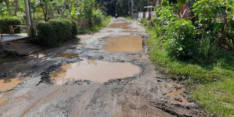Pandeglang Terancam Isolasi: Sepertiga Jalan Rusak Parah, Anggaran Daerah Jadi Penghalang