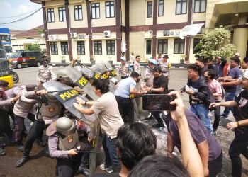 Simulasi Sispam Mako Polres Serang: Antisipasi Gangguan Keamanan dan Unjuk Rasa Anarkis