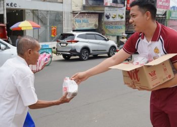 “Jumat Berkah”: Sentuhan Humanis Polri di Tengah Kota Depok