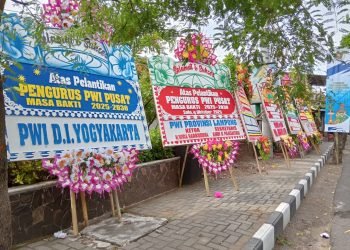 Karangan Bunga Banjiri Pelantikan PWI Pusat: Solidaritas Pers Indonesia Menguat