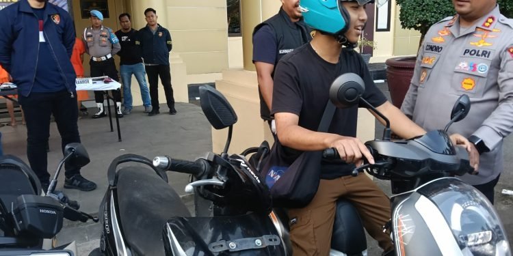 Dari Air Mata Jadi Senyum: Scoopy Umoh Kembali Berkat Polres Serang
