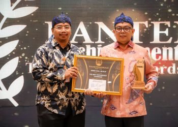 Gubernur Andra Soni Sabet Penghargaan, Ajak Pers Bangun Banten dengan Literasi!