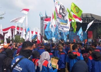 Gelombang Aksi Buruh Menggema di Jababeka: Saatnya RUU Ketenagakerjaan Berpihak pada Rakyat!