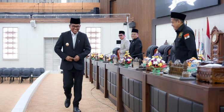 Jamkrida Banten Berbenah: Gubernur Andra Soni Dorong Tata Kelola Lebih Baik, UMKM Makin Jaya!