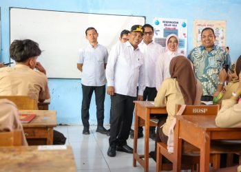Gubernur Andra Soni Kawal Program Makan Bergizi Gratis di Pesisir Pandeglang