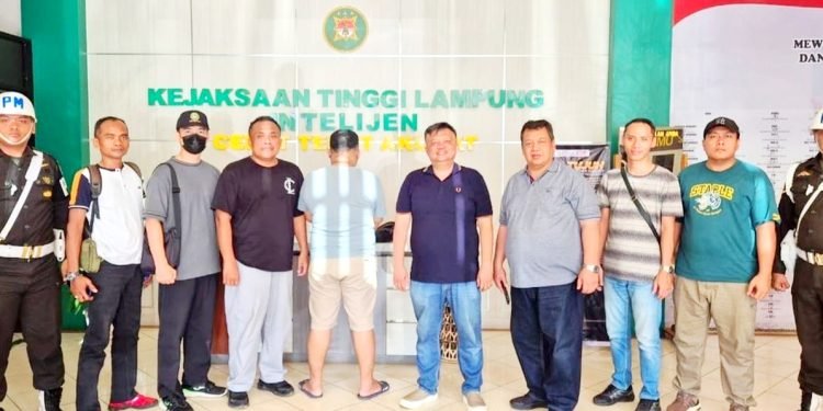 Korupsi BUMDes: Buronan di Lampung Berontak, Keluarga Halangi Penangkapan!