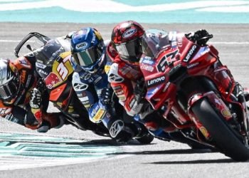 MotoGP Malaysia 2025: Marquez Berjaya, Mimpi Bagnaia Hancur Lebur!