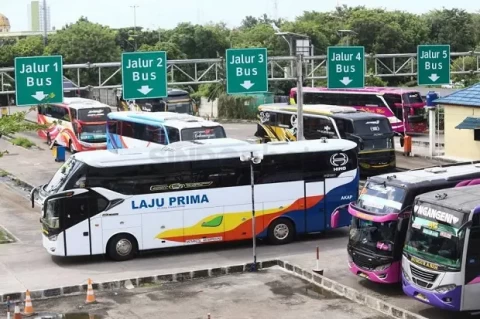Traveler Wajib Tahu! Ini Daftar Bus AKAP Angkatan Pagi dari Jakarta ke Jawa