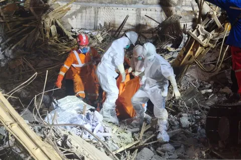 Ponpes Al Khoziny Ambruk: Korban Tewas Jadi 45, Proses Evakuasi Terus Berlanjut