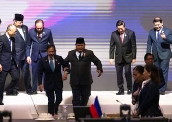 Sentuhan Kemanusiaan di KTT ASEAN: Prabowo Sigap Bantu Sultan Brunei