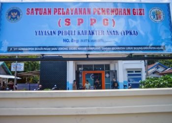 Makan Bergizi Gratis: Misi Mulia atau Ladang Bisnis? Guru Besar UGM Bongkar Borok Program!