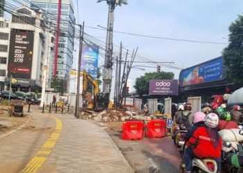 Proyek Galian Tak Berujung di TB Simatupang: Mimpi Buruk Pengguna Jalan Jakarta Selatan