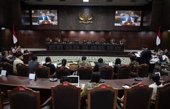 “DARURAT SIPIL!” Koalisi Gugat UU TNI ke MK, Tuduh Pemerintah Bangkitkan Dwifungsi ABRI!