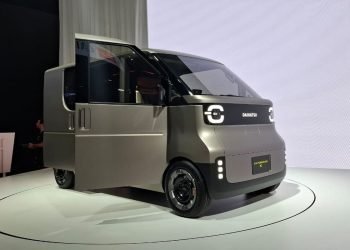 Daihatsu Kayoibako-K: Mungil, Listrik, Logistik Masa Depan!