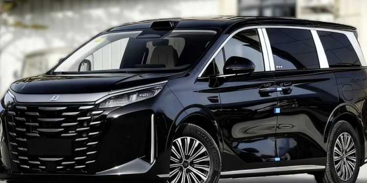 BYD M9: MPV Hybrid Mewah dengan Jarak Tempuh 1.163 Km Gemparkan Pasar!
