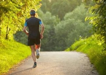 Lari 10K Makin Kencang? 7 Trik Rahasia Pelari Pro Dibongkar!