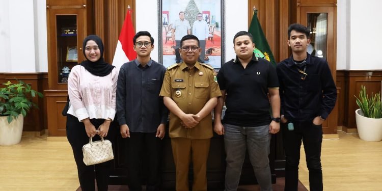 Mahasiswa Bersatu, Banten Maju! Gubernur Andra Soni Dukung Penuh Rakernas BEM SI: Bukti Demokrasi Berjalan!