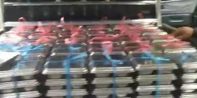 Distribusi MBG di Menes Tuai Sorotan: Mobil Bak Terbuka Dipakai, Layakkah?