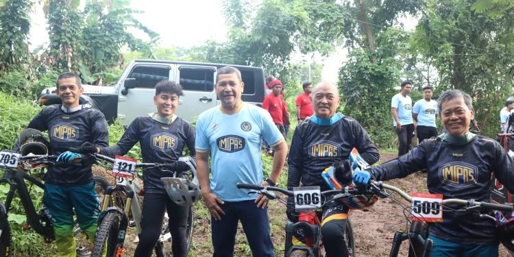 Adrenalin dan Aksi Sosial Bersatu di Gunung Pinang: Kanwil Ditjenpas Banten Sukses Gelar Shredding Series Masters Downhill