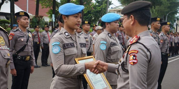Kakorsabhara Baharkam Polri Apresiasi Personel Berprestasi: Penghargaan atas Dedikasi dalam Menjaga Keamanan Negara
